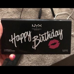 SOLD | Nyx Professional Makeup palette